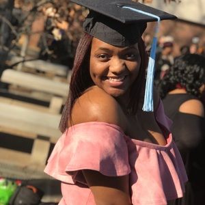 Meet your Posher, Chloe